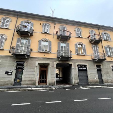 Gelsomino Appartamento Con Posto Auto Nel Centro Di Monza Kültér fotó